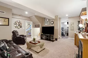 10626 Erie Dr, Crown Point, IN 46307 - Photo 29