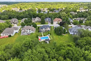 10626 Erie Dr, Crown Point, IN 46307 - Photo 53