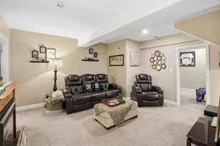10626 Erie Dr, Crown Point, IN 46307 - Photo 27