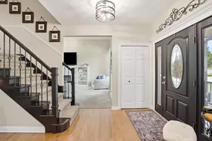 10626 Erie Dr, Crown Point, IN 46307 - Photo 5