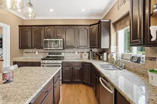 10626 Erie Dr, Crown Point, IN 46307 - Photo 11