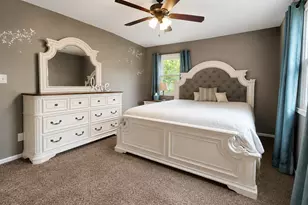 3810 Kingsway Dr, Crown Point, IN 46307 - Photo 7