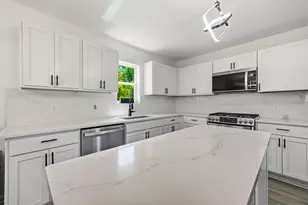 1035 Blue Lk Cir, Chesterton, IN 46304 - Photo 11