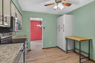 8832 Jefferson Ct, Munster, IN 46321 - Photo 13