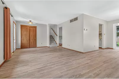 8832 Jefferson Court, Munster, IN 46321 - Photo 3