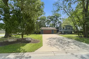 235 N True St, Griffith, IN 46319 - Photo 3
