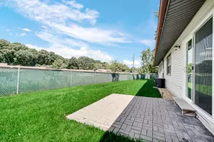 369 Riviera Cir, Valparaiso, IN 46385 - Photo 23