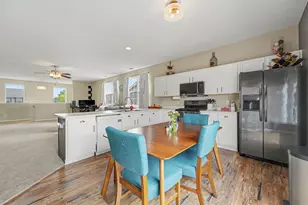 1165 Poppyfield Pl, Schererville, IN 46375 - Photo 7