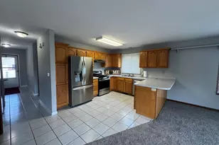 110 Lyn Dee Ct, New Carlisle, IN 46552 - Photo 3