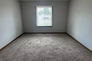 110 Lyn Dee Ct, New Carlisle, IN 46552 - Photo 17