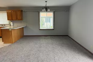 110 Lyn Dee Ct, New Carlisle, IN 46552 - Photo 9
