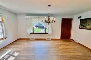 1023 Riverlane Dr, Lake Station, IN 46405 - Photo 5