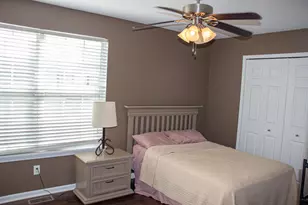 879 Flagstone Dr, Dyer, IN 46311 - Photo 3