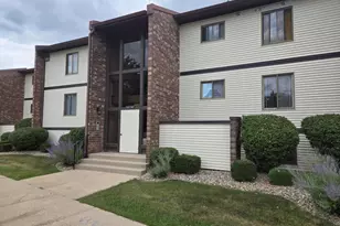 332 Summit Park Ct S, Crown Point, IN 46307 - Photo 1