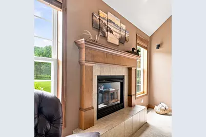 386 E 1050 N, Chesterton, IN 46304 - Photo 13