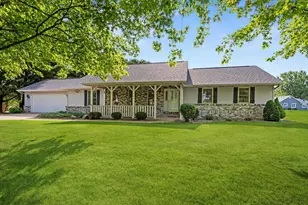 223 Thornhedge Dr, Valparaiso, IN 46383 - Photo 1