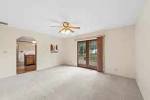 223 Thornhedge Dr, Valparaiso, IN 46383 - Photo 7