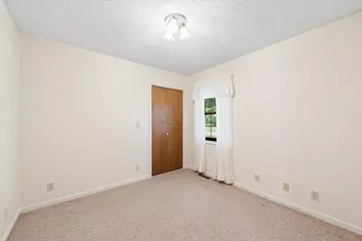 223 Thornhedge Drive, Valparaiso, IN 46383 - Photo 9