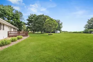 223 Thornhedge Dr, Valparaiso, IN 46383 - Photo 13