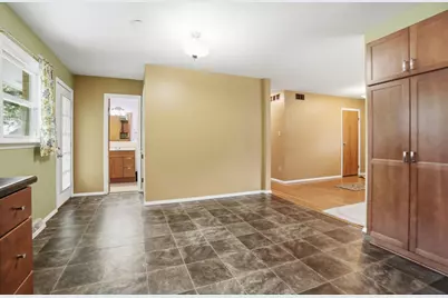 7605 W 86th Avenue, Crown Point, IN 46307 - Photo 9