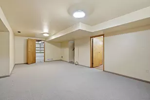 7605 W 86th Ave, Crown Point, IN 46307 - Photo 17
