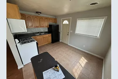 210 Pleasant Avenue, Michigan City, IN 46360 - Photo 3
