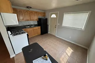 210 Pleasant Ave, Michigan City, IN 46360 - Photo 3