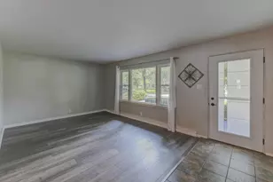 515 S Park Dr, Chesterton, IN 46304 - Photo 3