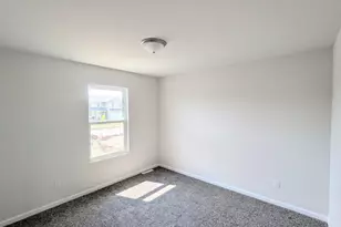 6761 Whitcomb St, Merrillville, IN 46410 - Photo 21