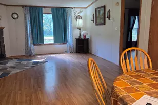 11643 Chateau Ln, Demotte, IN 46310 - Photo 5