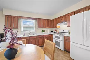 529 Birch St SW, Demotte, IN 46310 - Photo 7