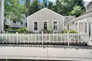 206 Lake Ave, Michigan City, IN 46360 - Photo 3