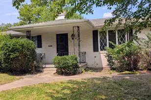 424 E Joliet St, Crown Point, IN 46307 - Photo 1
