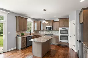 9827 Garden Way, Saint John, IN 46373 - Photo 13