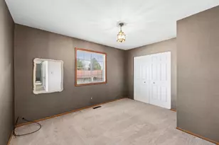 3992 Willowood Ct, Crown Point, IN 46307 - Photo 11