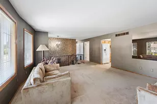 3992 Willowood Ct, Crown Point, IN 46307 - Photo 3