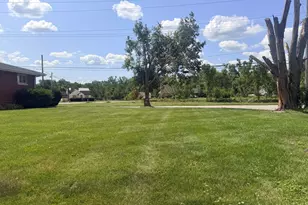 6092 Cleveland St, Merrillville, IN 46410 - Photo 37