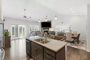 10791 Scarlett Oak Dr, Saint John, IN 46373 - Photo 7