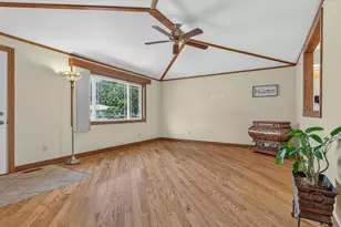 9937 Delaware Pl, Highland, IN 46322 - Photo 3