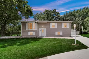 3430 Norman Pl, Highland, IN 46322 - Photo 3