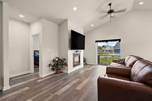 3001 Forestside Ln, Valparaiso, IN 46385 - Photo 9