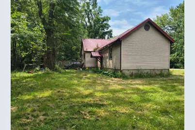 346 E 900 N, La Porte, IN 46350 - Photo 3