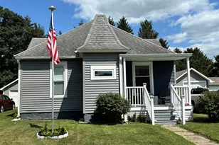 303 N Davis St, Wolcott, IN 47995 - Photo 1