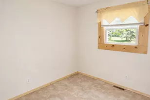 855 N 1025 E, Knox, IN 46534 - Photo 7