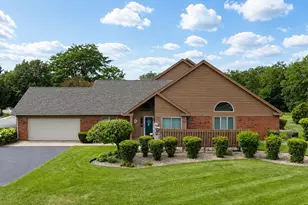 949 Cornwallis Ln, Munster, IN 46321 - Photo 1