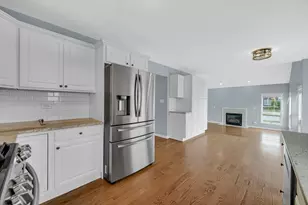 310 Cornwall Cir, Munster, IN 46321 - Photo 13