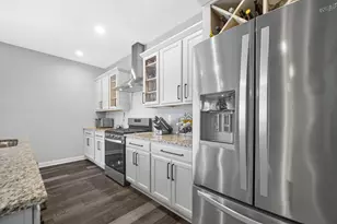 9551 Fescue Dr, Saint John, IN 46373 - Photo 11
