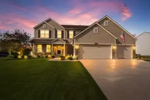 13921 Bluff View Rd, Dyer, IN 46311 - Photo 1