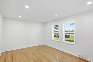 341 W 700 N, Valparaiso, IN 46385 - Photo 7