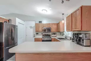 2124 Saffron St, Portage, IN 46368 - Photo 7